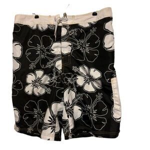 Pittsburgh Steelers Size XL Black Floral Board Shorts